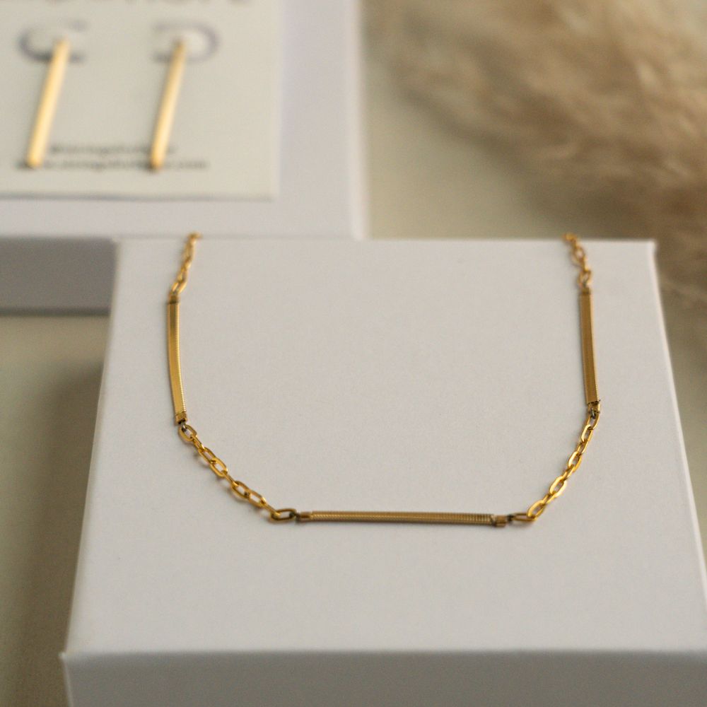 Reina Necklace