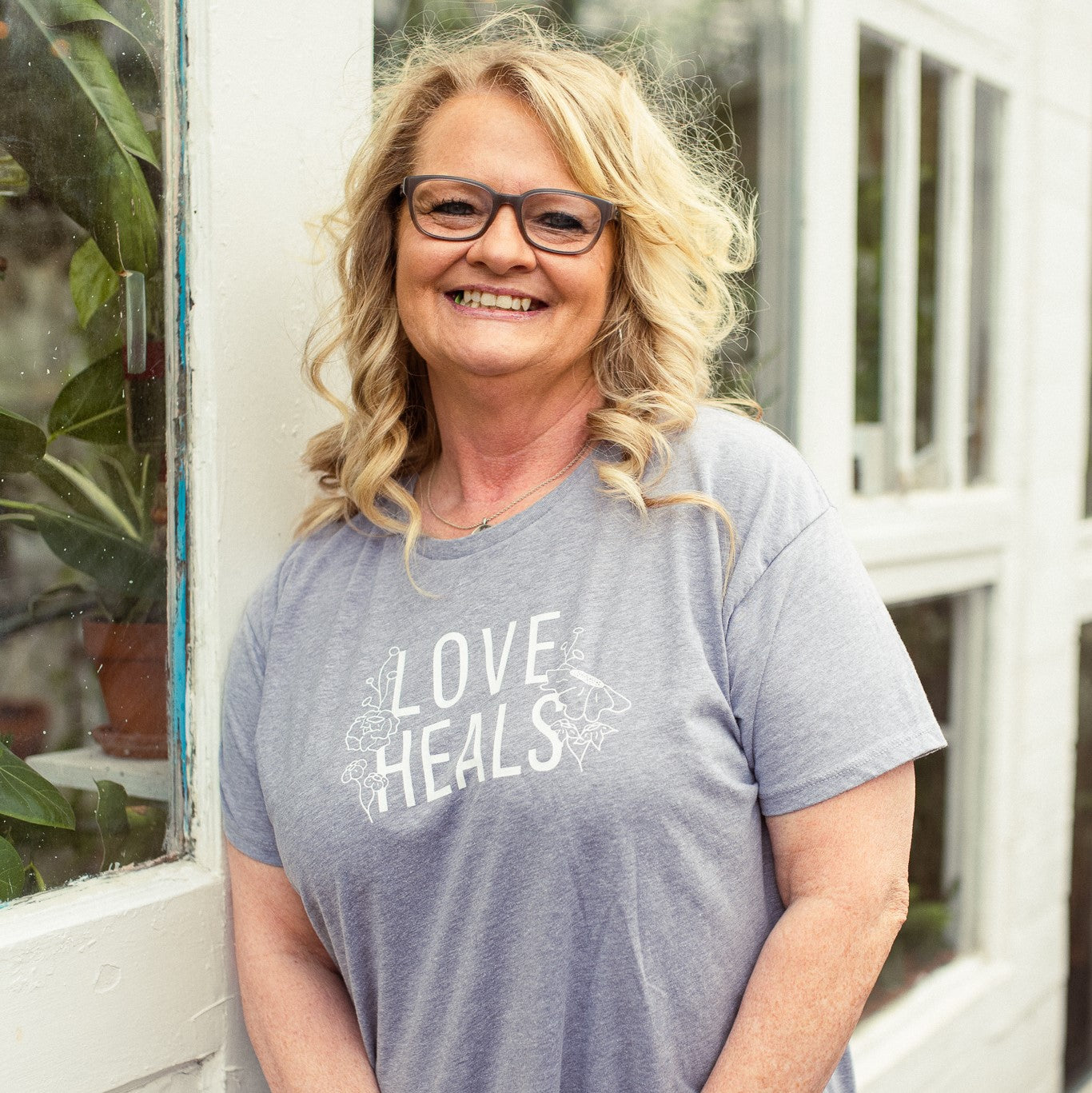 Flowy Love Heals Tee