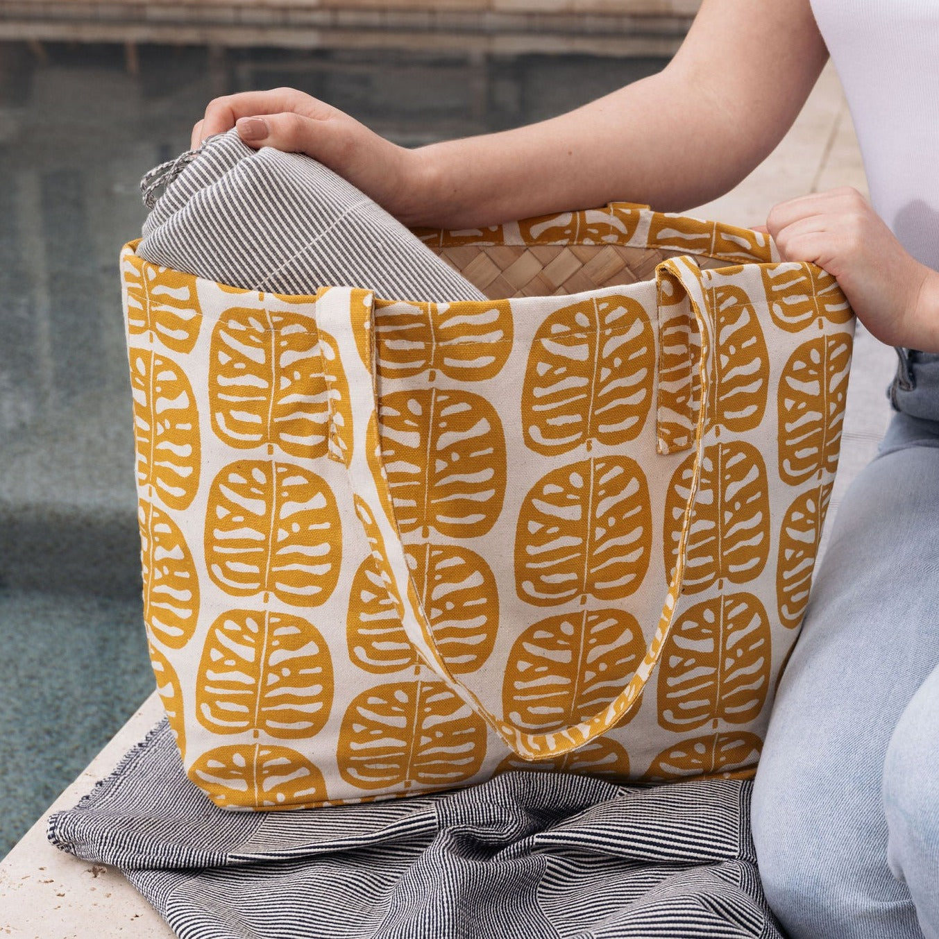 Sunny Woven Tote